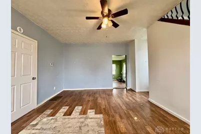 345 E Central Avenue, West Carrollton, OH 45449 - Photo 9