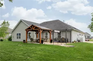 725 Loxley Ln, Troy, OH 45373 - Photo 13