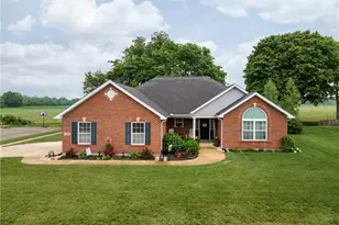 725 Loxley Ln, Troy, OH 45373 - Photo 1