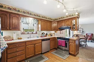 2224 Cheviot Hills Dr, Springfield Twp, OH 45505 - Photo 11