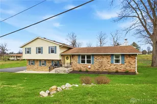 2224 Cheviot Hills Dr, Springfield Twp, OH 45505 - Photo 3