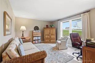 2224 Cheviot Hills Dr, Springfield Twp, OH 45505 - Photo 9