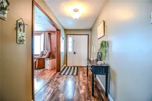 737 Honeysuckle Dr, Greenville Twp, OH 45331 - Photo 7