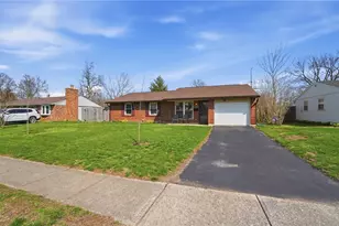 216 Winchester, Bethel Twp, OH 45344 - Photo 3