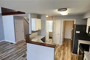 3946 W Summit Ridge Dr, Beavercreek, OH 45430 - Photo 5