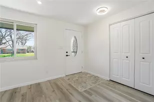 1039 Independence Dr, Kettering, OH 45429 - Photo 3