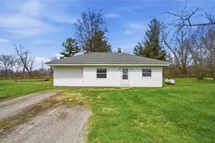 1166 W Sparrow Rd, Green Twp, OH 45502 - Photo 7