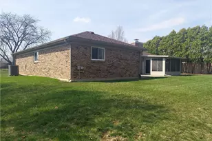 7554 Roselake Dr, Butler Twp, OH 45414 - Photo 5