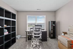 9252 Great Lakes Cir, Washington Twp, OH 45458 - Photo 29