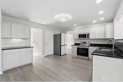 6809 Wintergreen Place, Dayton, OH 45424 - Photo 15