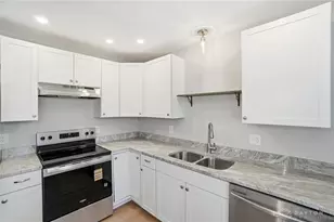 2724 Hazelbrook Dr, Butler Twp, OH 45414 - Photo 15