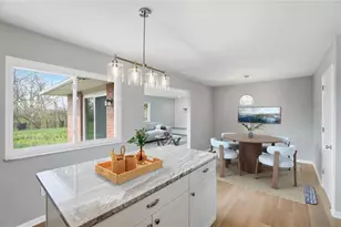 2724 Hazelbrook Dr, Butler Twp, OH 45414 - Photo 7