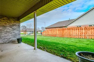 605 Rubythroat Ln, Englewood, OH 45315 - Photo 21