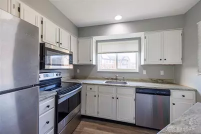 1528 Spinnaker Way, Washington Twp, OH 45458 - Photo 9