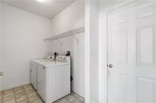 3506 Queen Victoria Ct, Beavercreek, OH 45431 - Photo 15