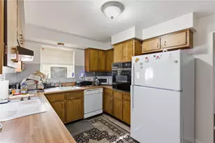 3070 Vale Dr, Kettering, OH 45420 - Photo 7