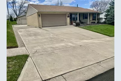 192 Golfwood Drive, West Carrollton, OH 45449 - Photo 1