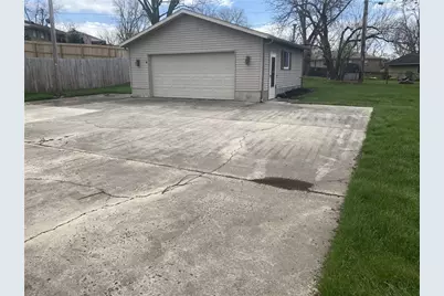 192 Golfwood Drive, West Carrollton, OH 45449 - Photo 11