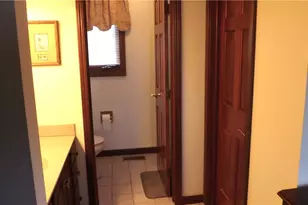 801 Crestmont Dr, Riverside, OH 45431 - Photo 27