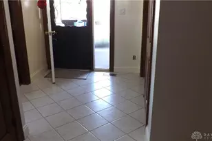 801 Crestmont Dr, Riverside, OH 45431 - Photo 7