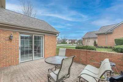 2695 Vienna Estates Drive, Miamisburg, OH 45459 - Photo 25