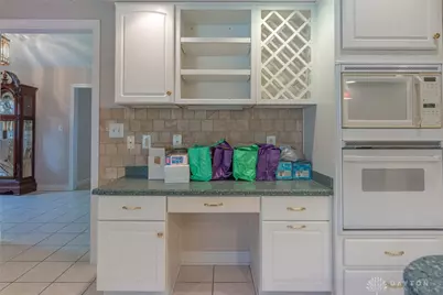 2695 Vienna Estates Drive, Miamisburg, OH 45459 - Photo 7