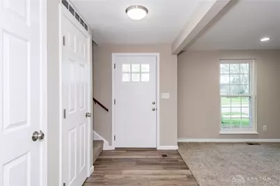 6850 Locustview Drive, Huber Heights, OH 45424 - Photo 7