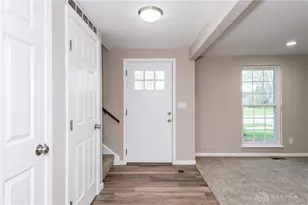 6850 Locustview Dr, Huber Heights, OH 45424 - Photo 7