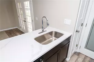 6850 Locustview Dr, Huber Heights, OH 45424 - Photo 25