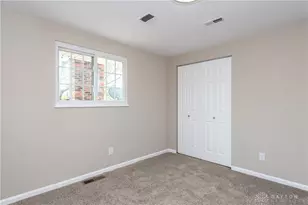 6850 Locustview Dr, Huber Heights, OH 45424 - Photo 37