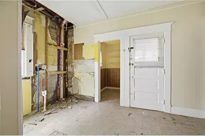 136 N Spring Street, Wilmington, OH 45177 - Photo 5