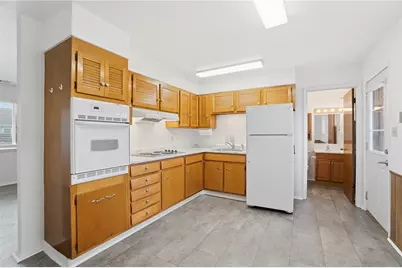 317 Mumford Drive, Troy, OH 45373 - Photo 9