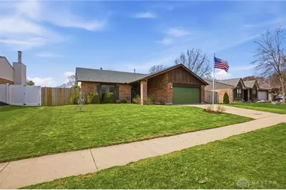 8969 Gardengate Drive, Huber Heights, OH 45424 - Photo 5