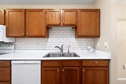 6644 Wareham Court, Centerville, OH 45459 - Photo 9