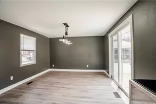 1037 Primrose Dr, West Carrollton, OH 45449 - Photo 9