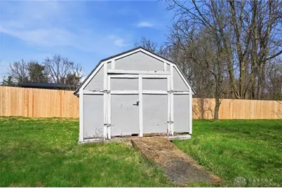 1466 S Central Drive, Beavercreek, OH 45432 - Photo 33