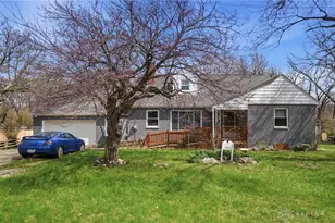 1466 S Central Dr, Beavercreek, OH 45432 - Photo 1