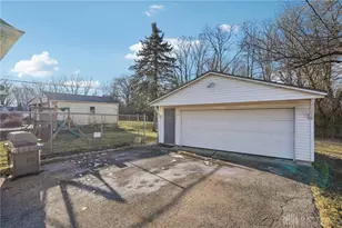447 S Stadium Dr, Xenia, OH 45385 - Photo 29