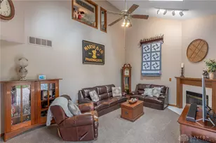 3036 Patsie Dr, Beavercreek, OH 45434 - Photo 7