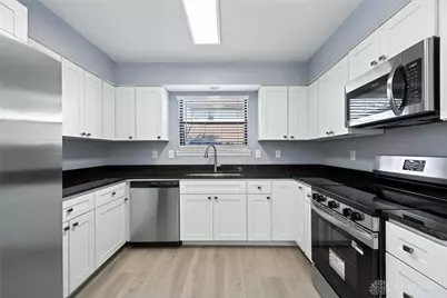 6660 Deer Bluff Drive, Huber Heights, OH 45424 - Photo 13