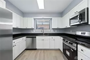 6660 Deer Bluff Dr, Huber Heights, OH 45424 - Photo 13