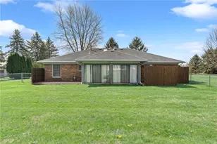 1323 W State Route 571, Tipp City, OH 45371 - Photo 27