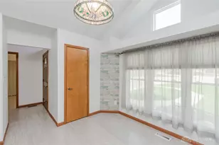 430 Craftsbury Ct, Kettering, OH 45440 - Photo 1