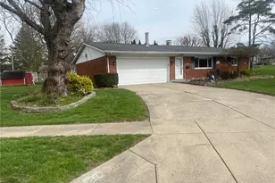 3920 Pobst Dr, Kettering, OH 45420 - Photo 3