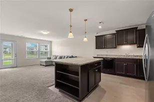 141 Old Pond Rd, Springboro, OH 45066 - Photo 5