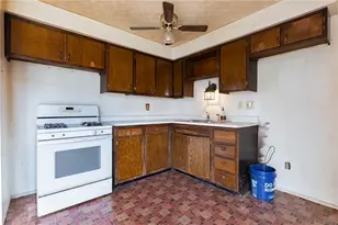 7619 Bassett Dr, Huber Heights, OH 45424 - Photo 7