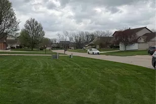 1629 Sunnington Grove Dr, Washington Twp, OH 45458 - Photo 35