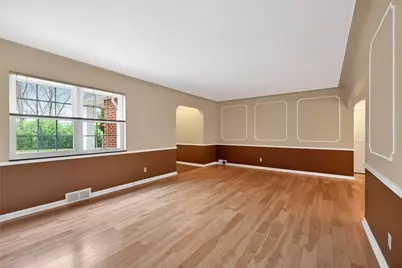 1810 S Main Street, Dayton, OH 45409 - Photo 11