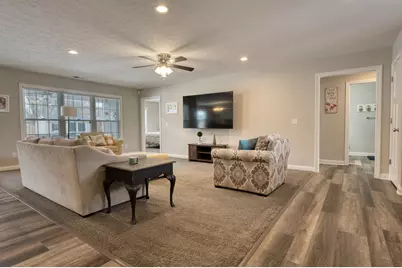 1978 Lakeview Drive, Xenia, OH 45385 - Photo 11