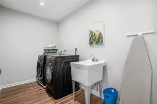 1392 Soaring Wy, Hamilton Township, OH 45039 - Photo 17